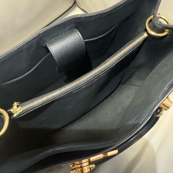 LV Riverside Tan - Picture 2 of 7